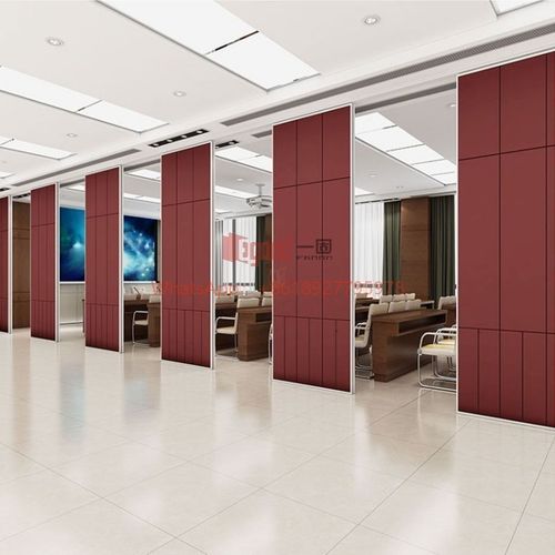 Dernières solutions de l'entreprise Une cloison égoïste: construite pour vous tenir au courant du temps