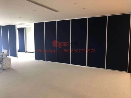 Dernières solutions de l'entreprise Pour une paroi mobile suspendue, la sécurité est primordiale