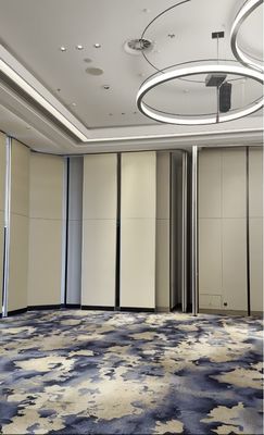 acheter Grande salle Parement en bois, cloisons acoustiques coulissantes sur mesure online manufacture