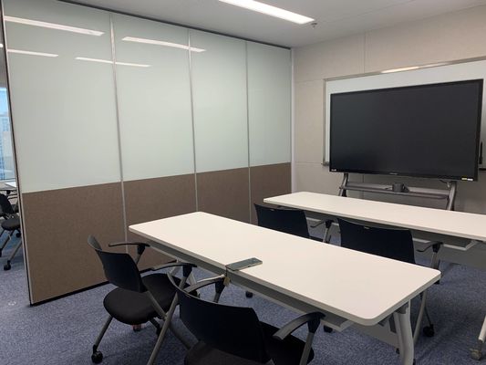 acheter Système de cloisons de séparation fonctionnelles personnalisé / cloisons de séparation pliantes acoustiques pour salle de réunion online manufacture