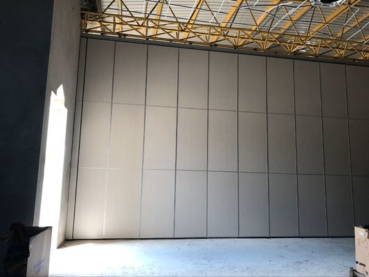 Salle de banquet multicolore Parement acoustique fonctionnel de plancher à plafond