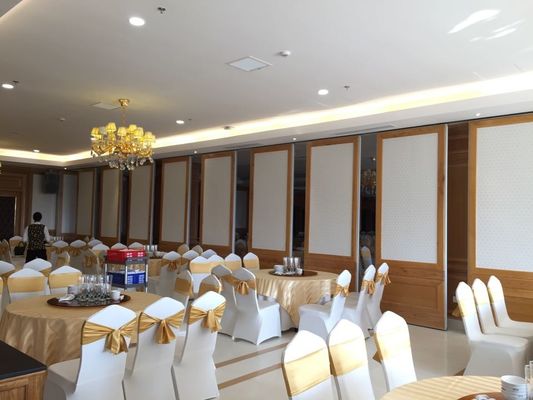 Isolement acoustique Parement mobile Parement pliable Parement utilisable pour salle de banquet