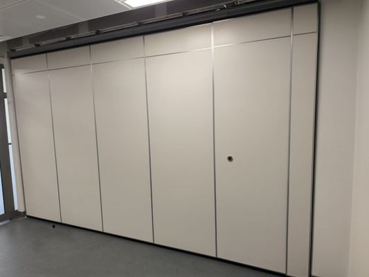 Murs de cloisons intérieures pour bureaux, cloisons pliables modernes pour salle d' exposition