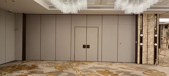 Un bon prix. Murs de cloisons de bureau coulissants modernes Isolation acoustique Surface de mélamine suspendue en ligne