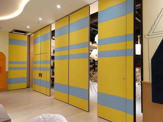 Un bon prix. Partageur d'espace pliant commercial Parement acoustique exploitable en ligne