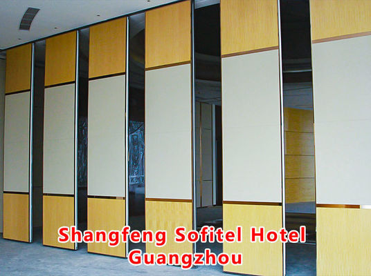 Un bon prix. Shangfeng Sofitel Hôtel de Guangzhou Vous avez besoin d'un mur de séparation mobile personnalisé d'une épaisseur de 89 cm et d'une cote STC de 42 à 56 dB pour les salles d'exposition et les centres de congrès en ligne